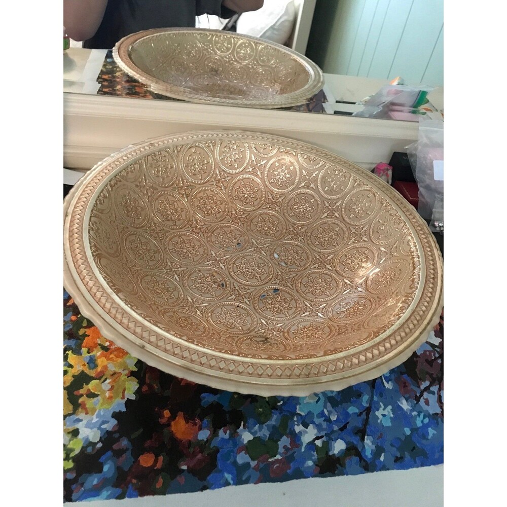 Gold accent bowl